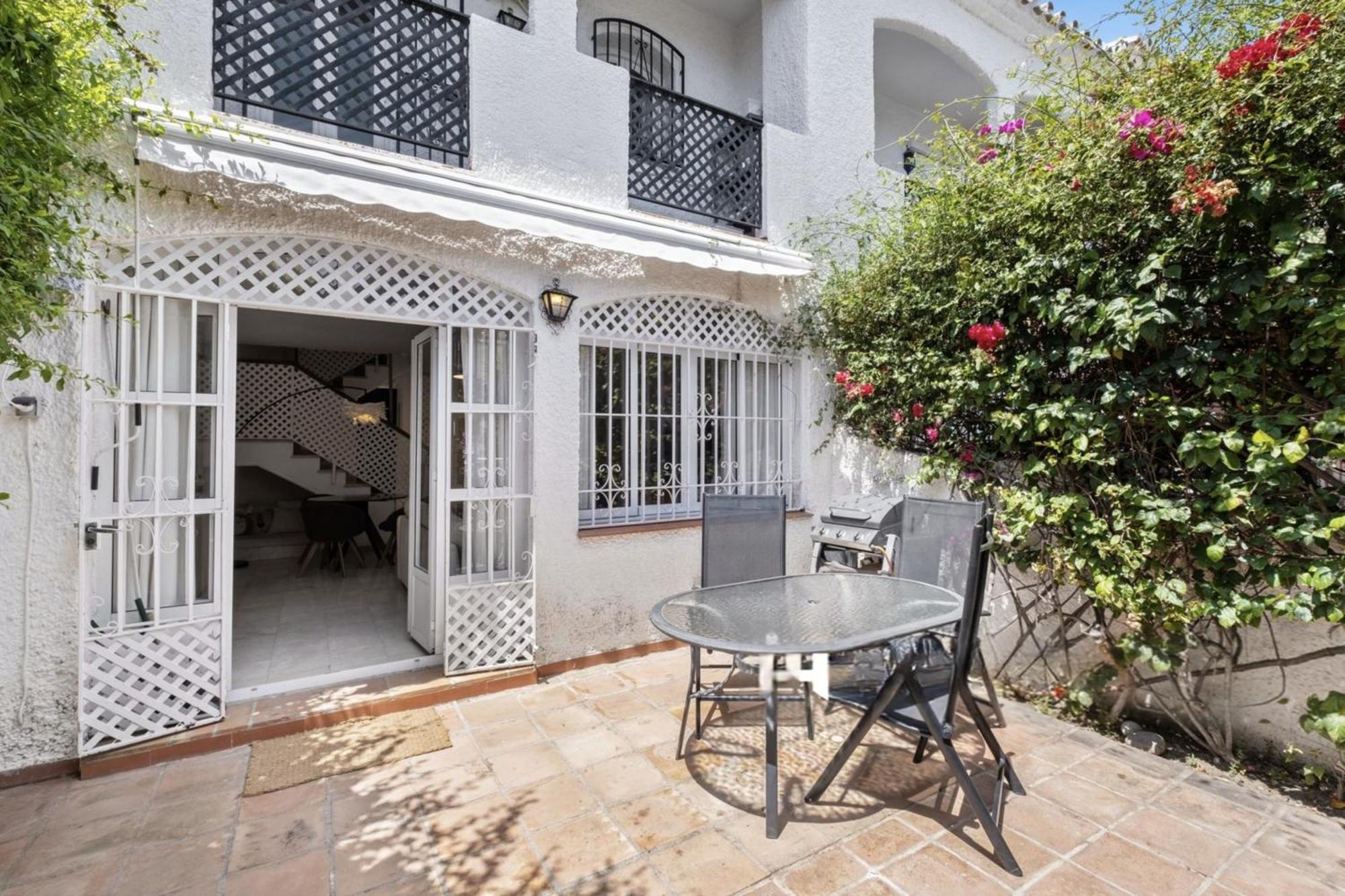 Casa Lena Town House With Pool Villa Нерха Екстериор снимка