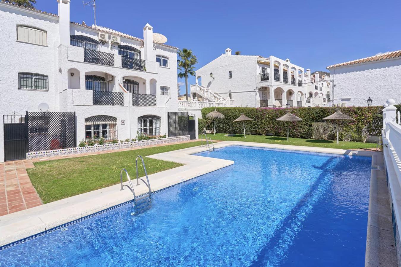 Casa Lena Town House With Pool Villa Нерха Екстериор снимка