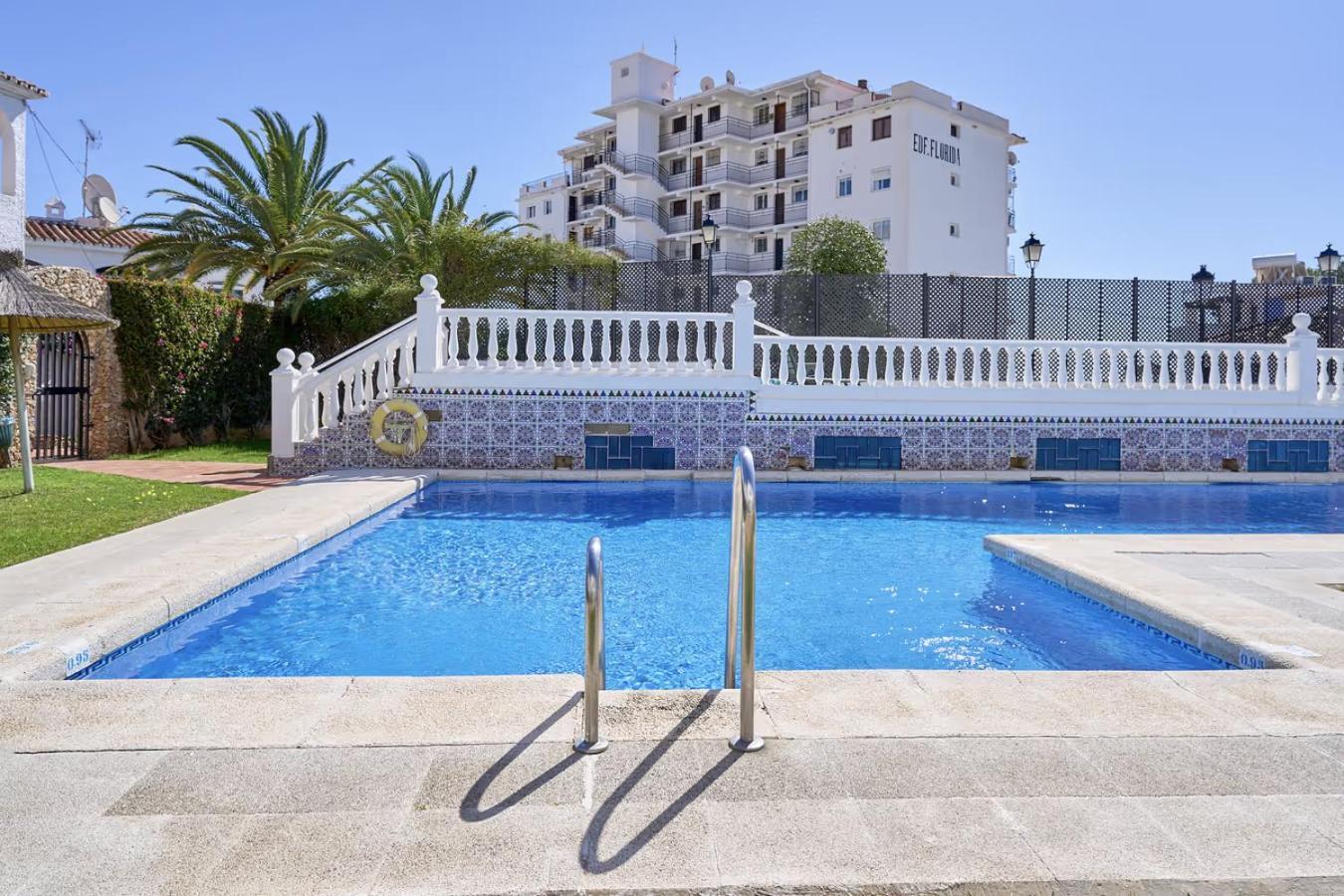 Casa Lena Town House With Pool Villa Нерха Екстериор снимка